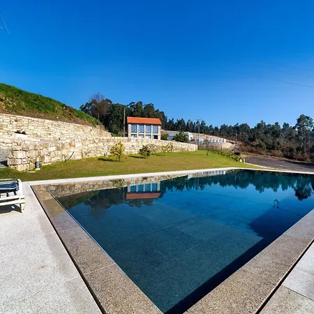 Quinta De Casal Do Bairro Casa Grande וילה גימראייש