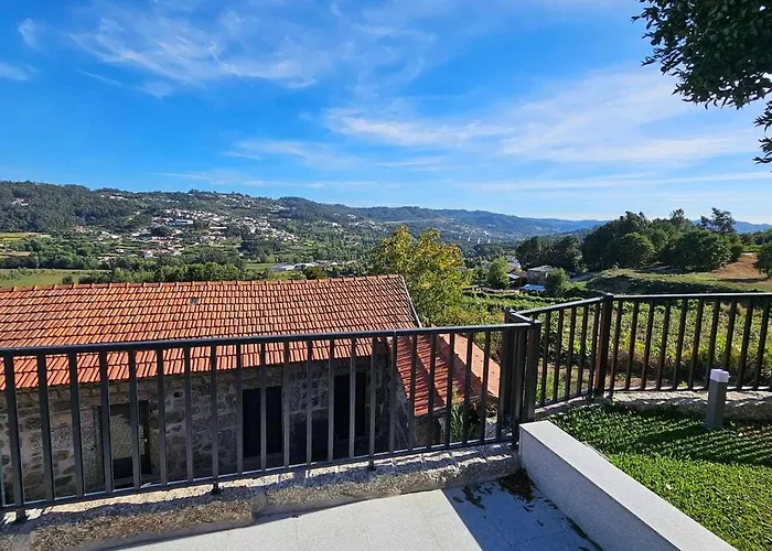 Quinta De Casal Do Bairro Casa Grande Villa Guimarães