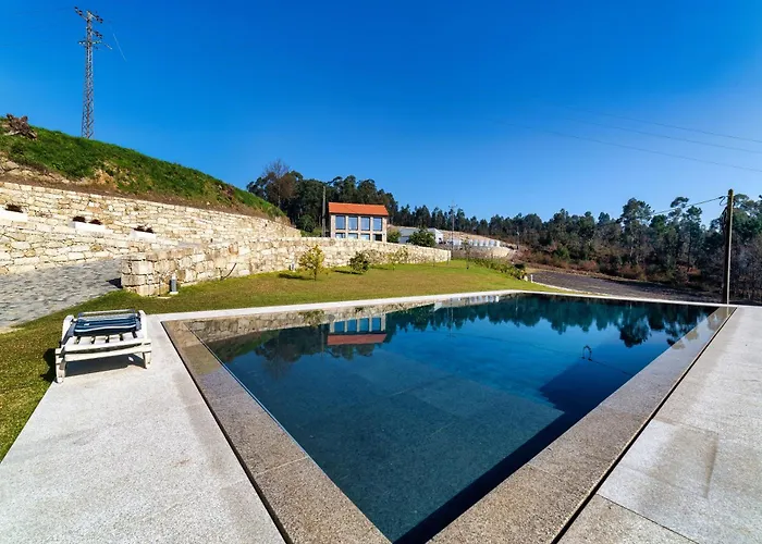 Quinta De Casal Do Bairro Casa Grande Villa Guimarães